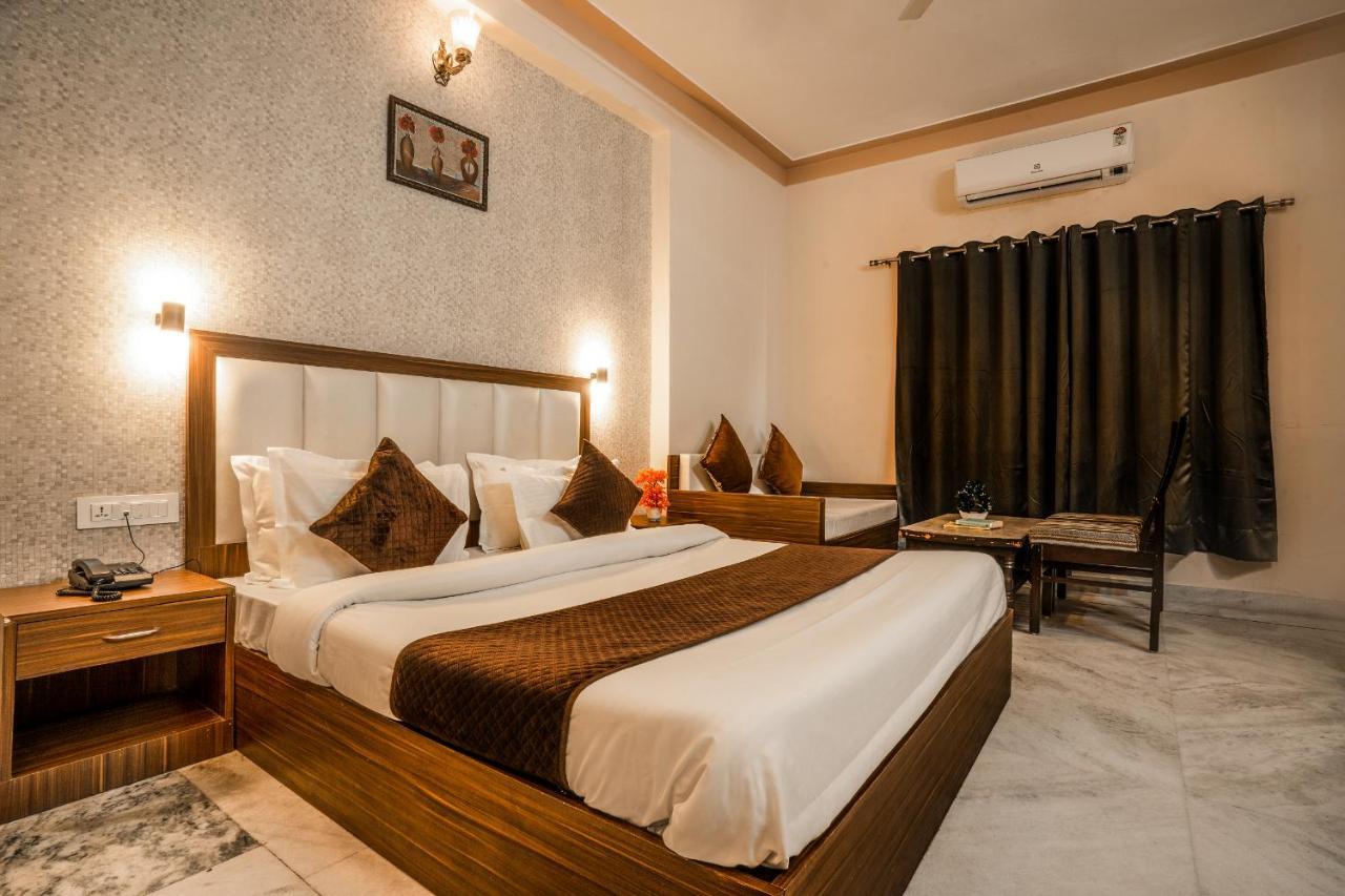 Hotel Tripli Udajpur Zewnętrze zdjęcie