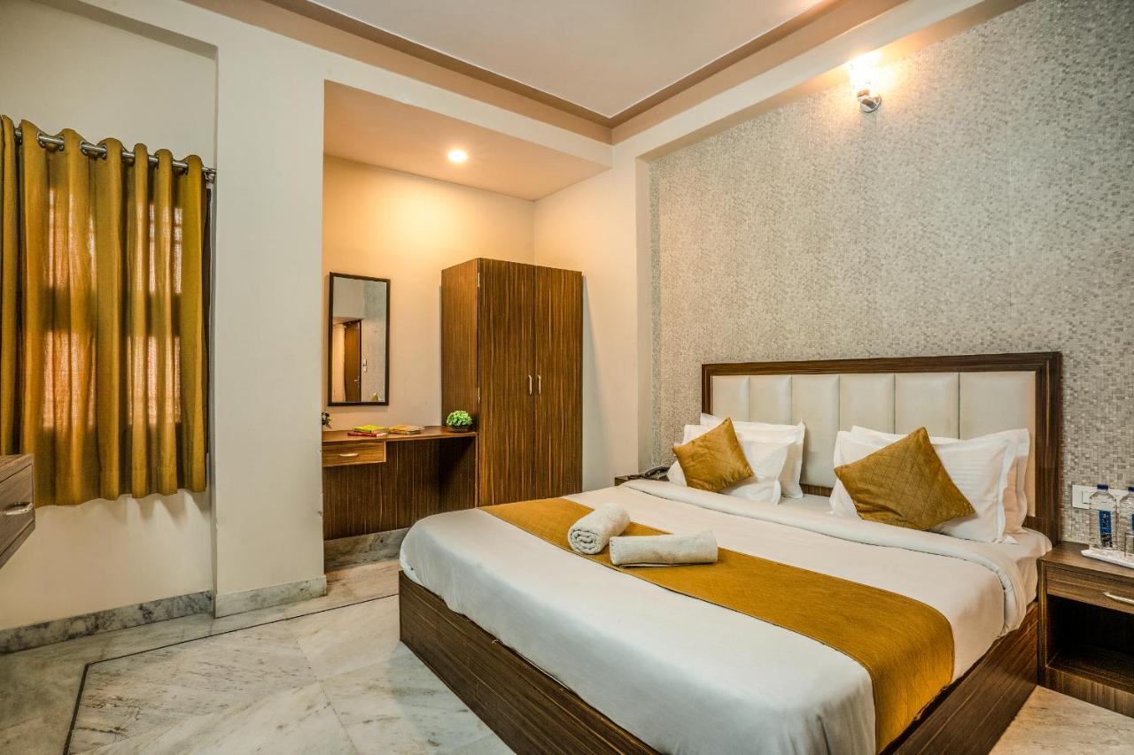 Hotel Tripli Udajpur Zewnętrze zdjęcie