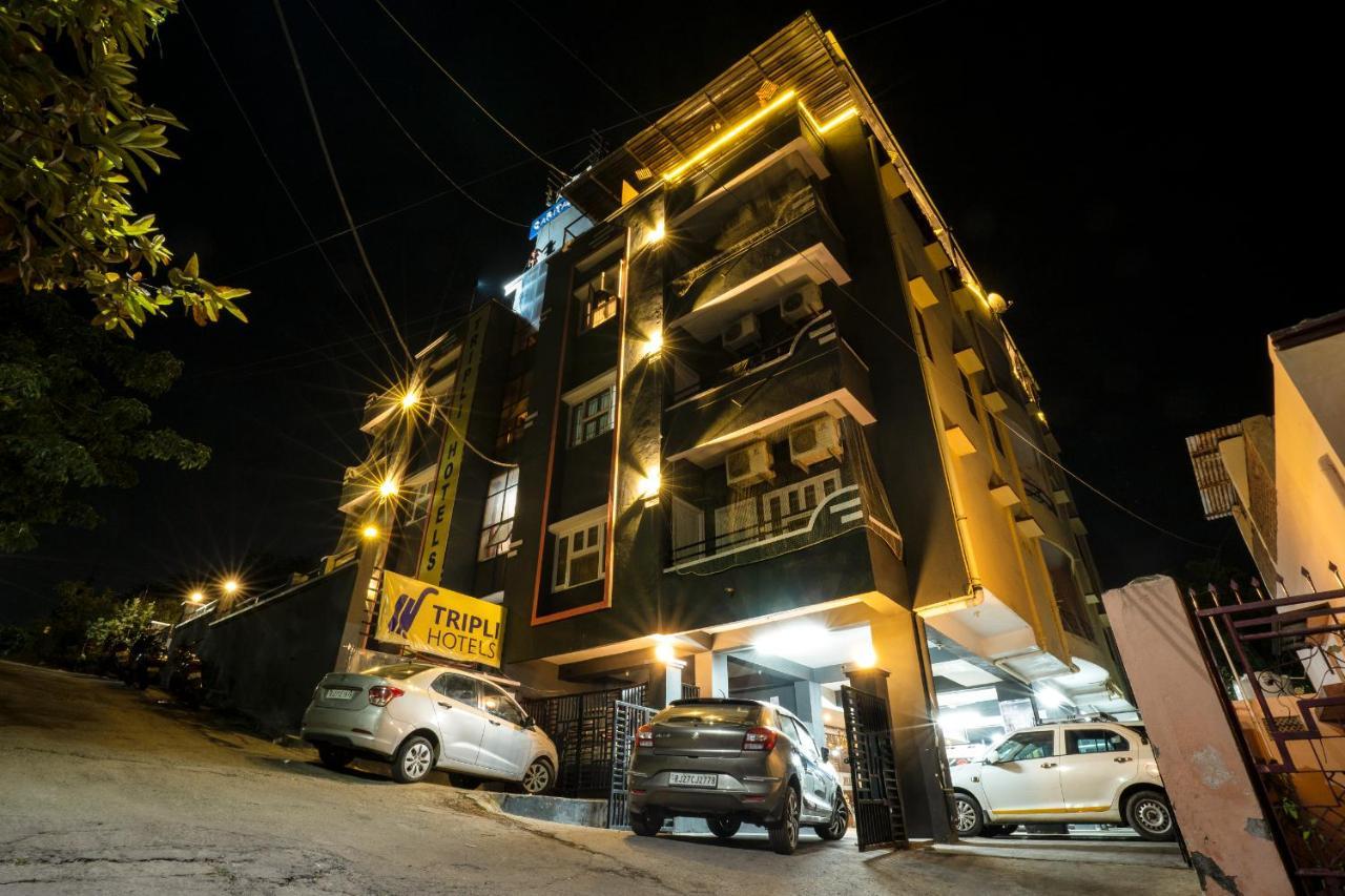 Hotel Tripli Udajpur Zewnętrze zdjęcie