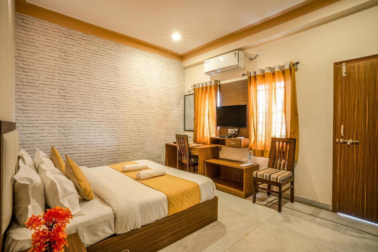 Hotel Tripli Udajpur Zewnętrze zdjęcie