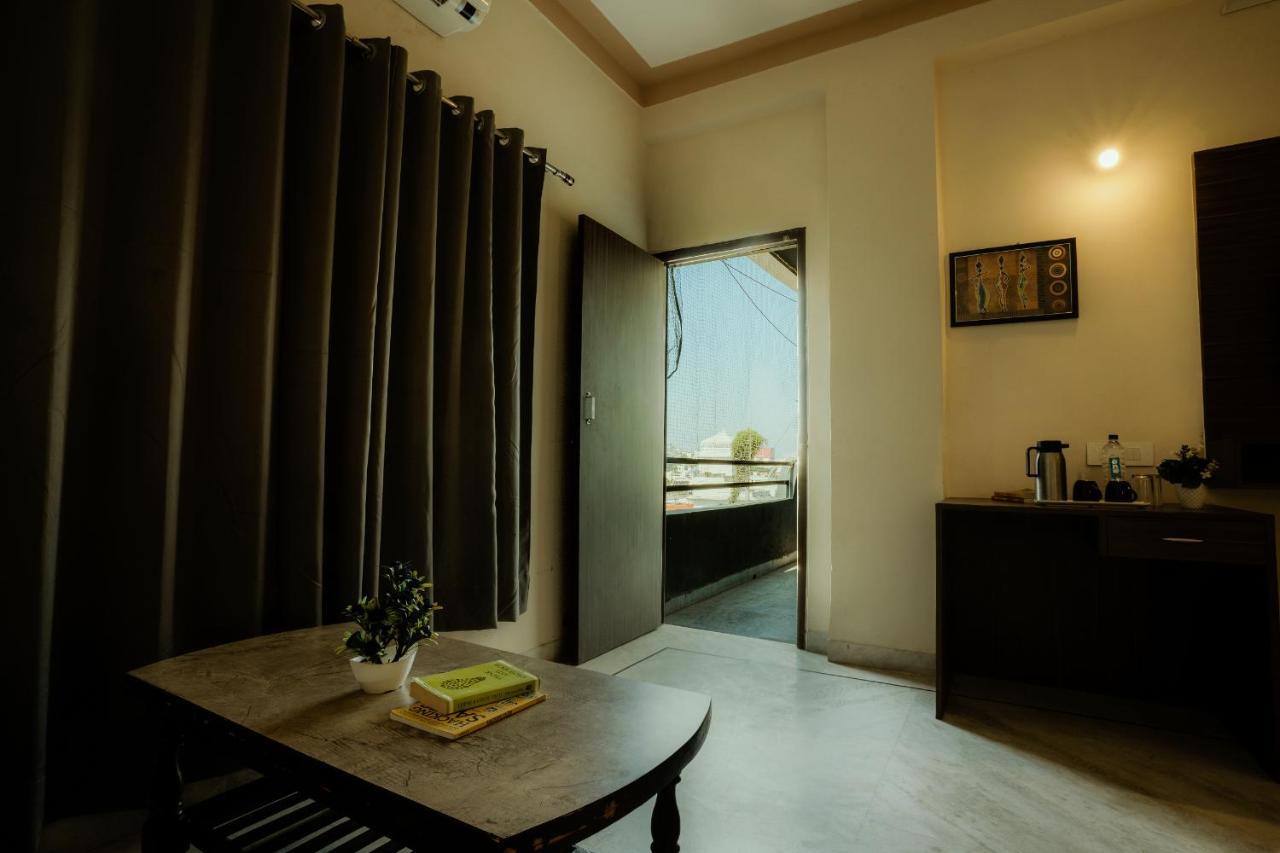 Hotel Tripli Udajpur Zewnętrze zdjęcie