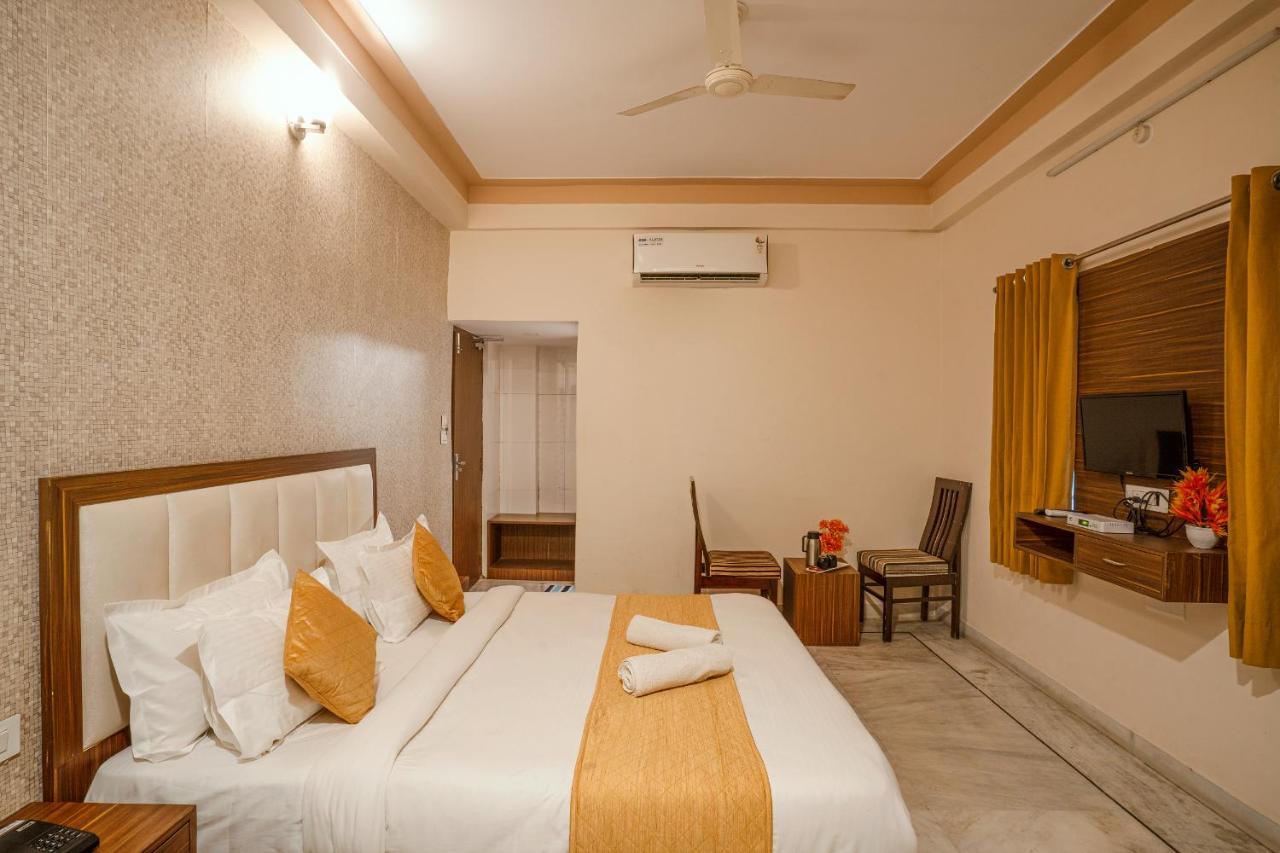 Hotel Tripli Udajpur Zewnętrze zdjęcie