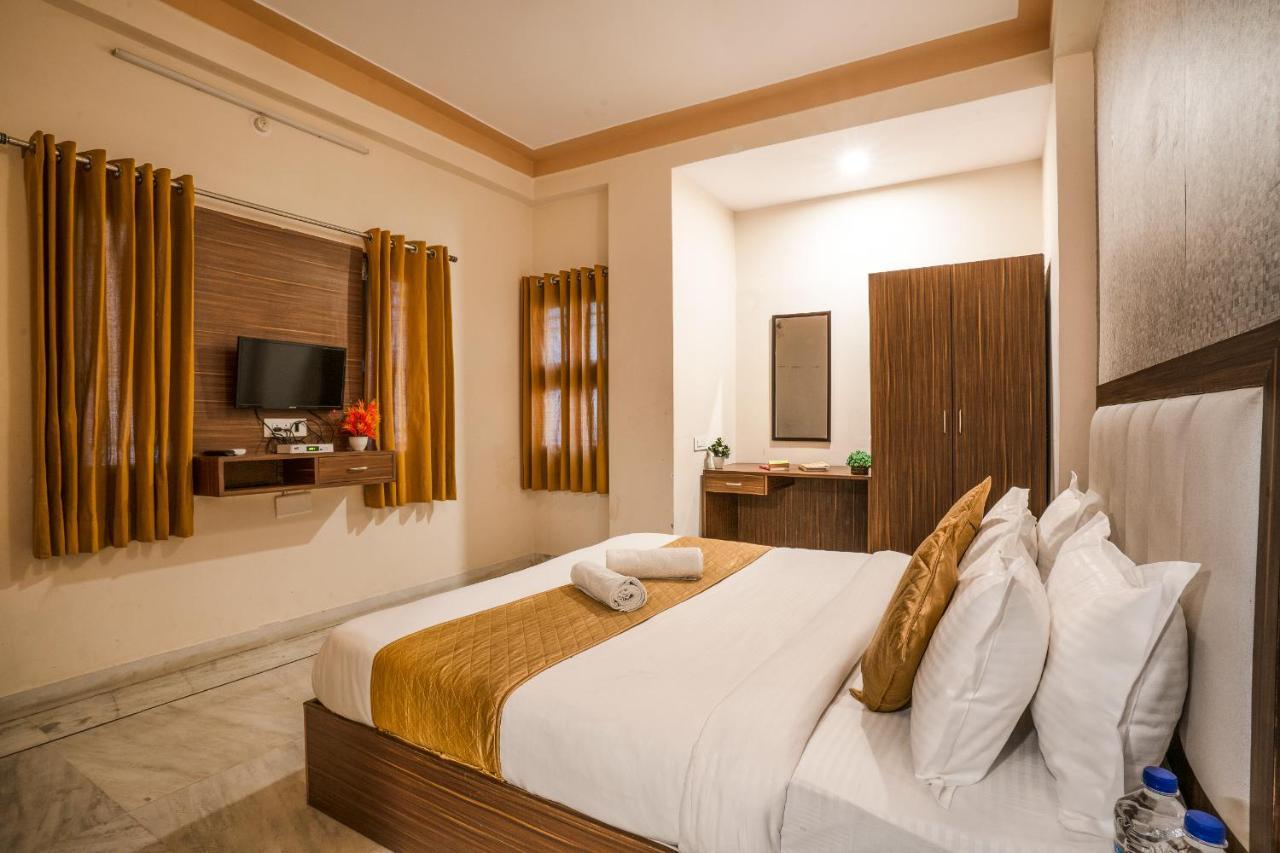Hotel Tripli Udajpur Zewnętrze zdjęcie